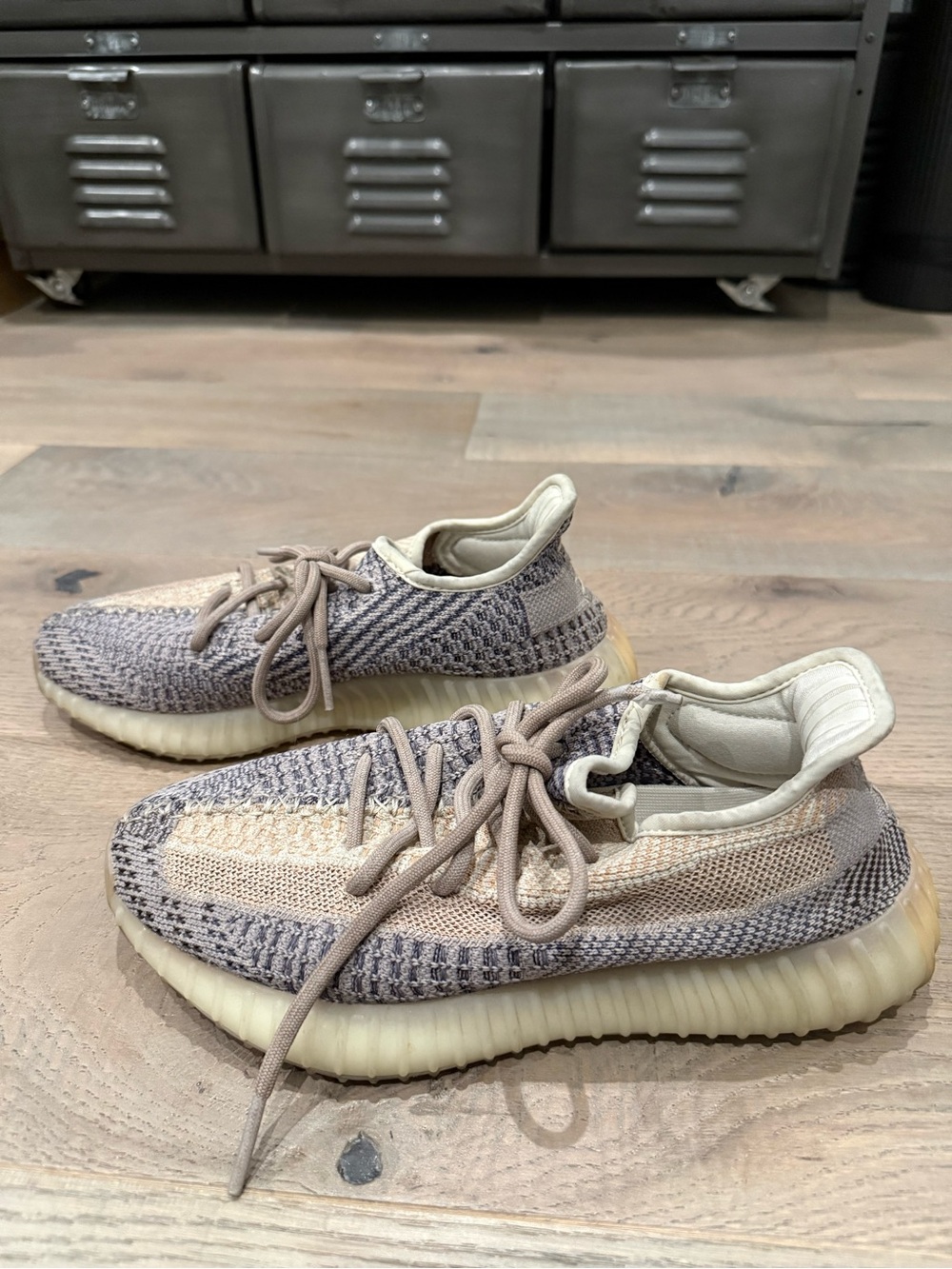 Yeezy Boost 350 V2 Ash Pearl